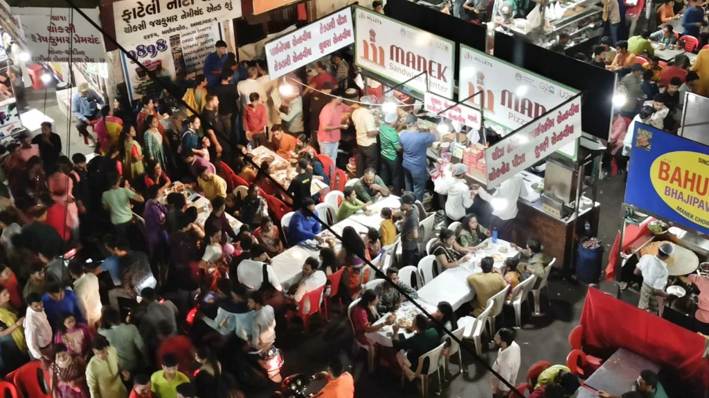 Know more about Manek Chowk in Ahmedabad