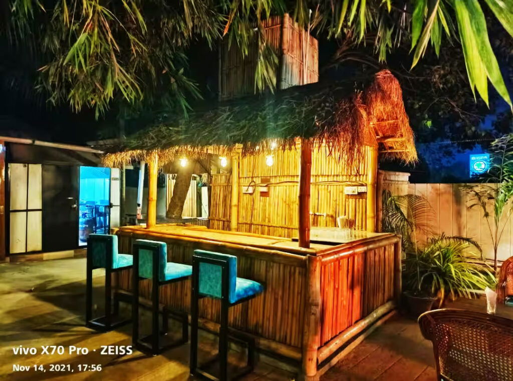 The HideOut Caf&eacute; in Guwahati