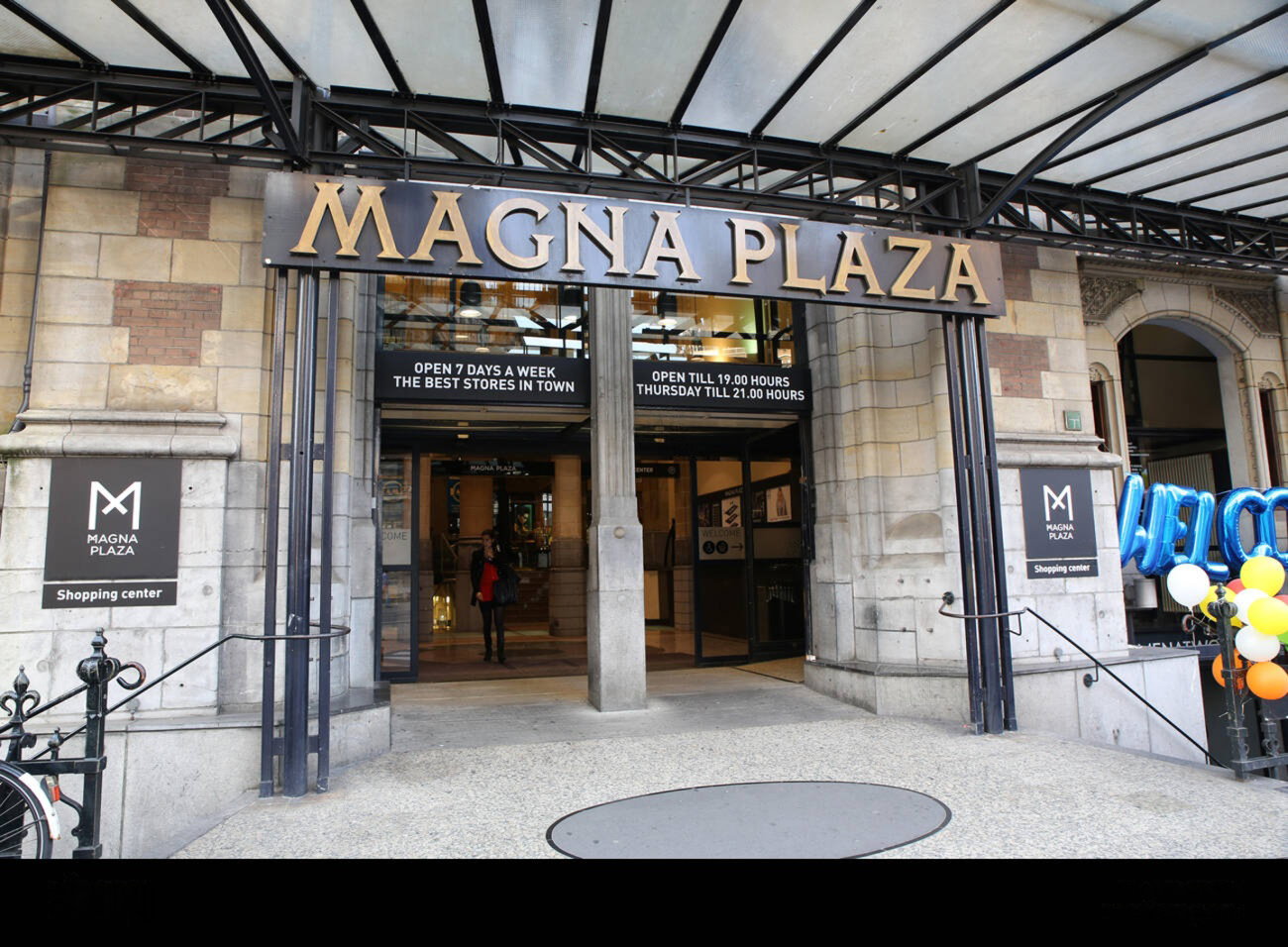 Magna Plaza - Pajasa