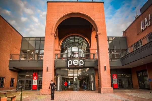 pep Einkaufscenter Neuperlach-Pajasa Apartments