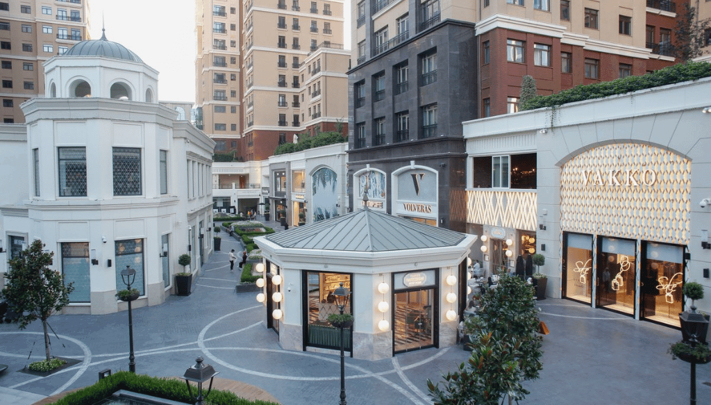 Emaar Square Mall - PAJASA Apartments