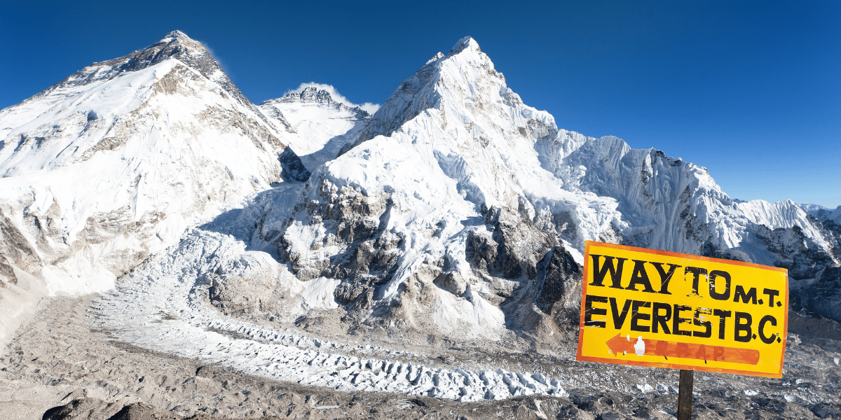 Mount Everest Region Nepal trekking route and Himalayan mountain scenery